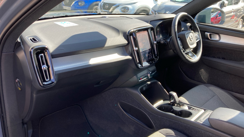 Volvo XC40 2.0 B3P Core 5dr Auto Petrol Estate